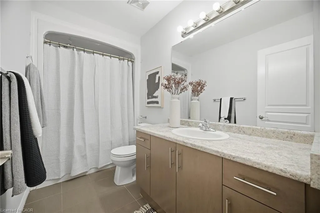 98 Bloom Crescent