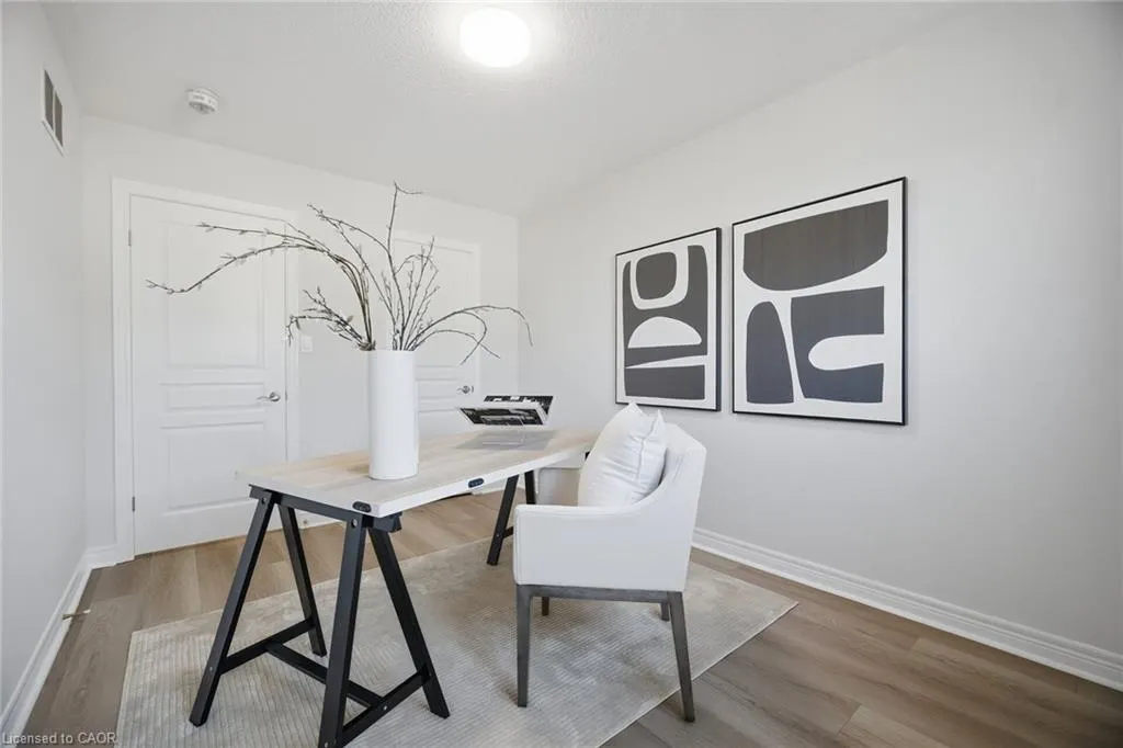 98 Bloom Crescent