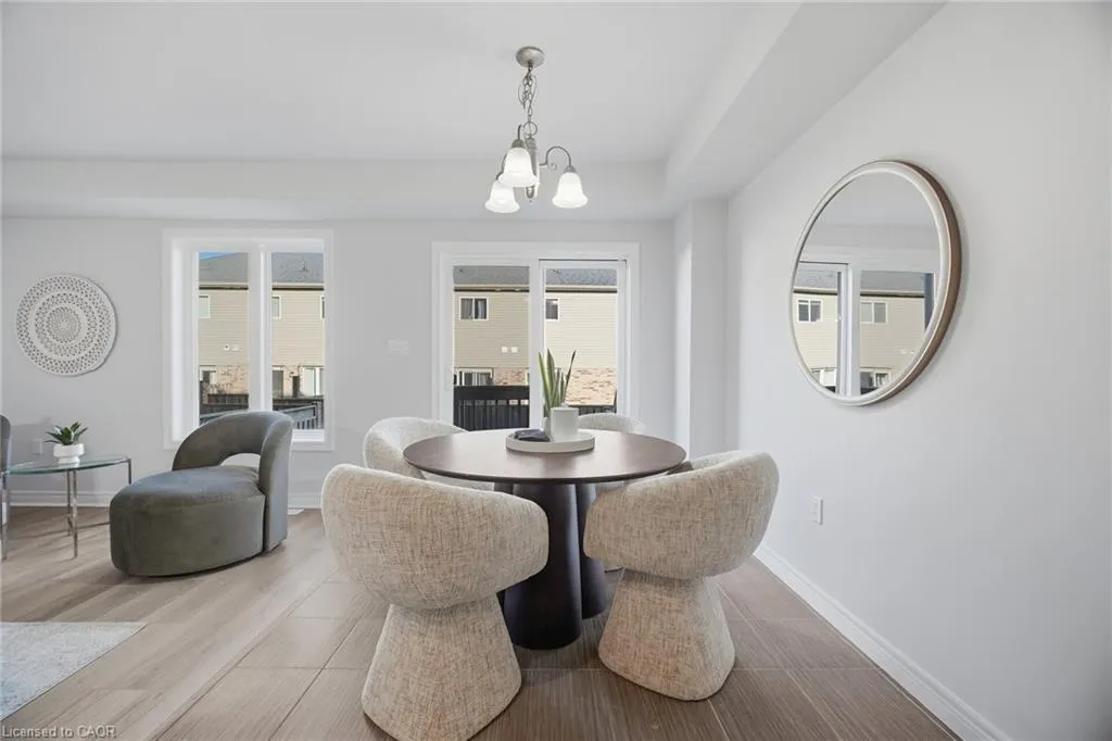 98 Bloom Crescent