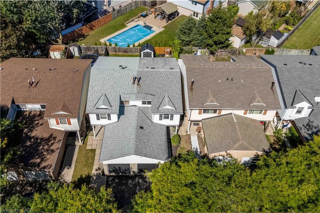 98 Memorial Avenue