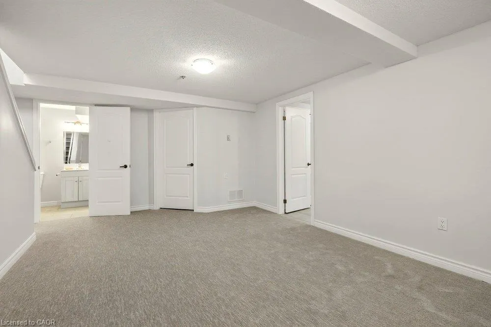 175 Fiddlers Green Drive #19
