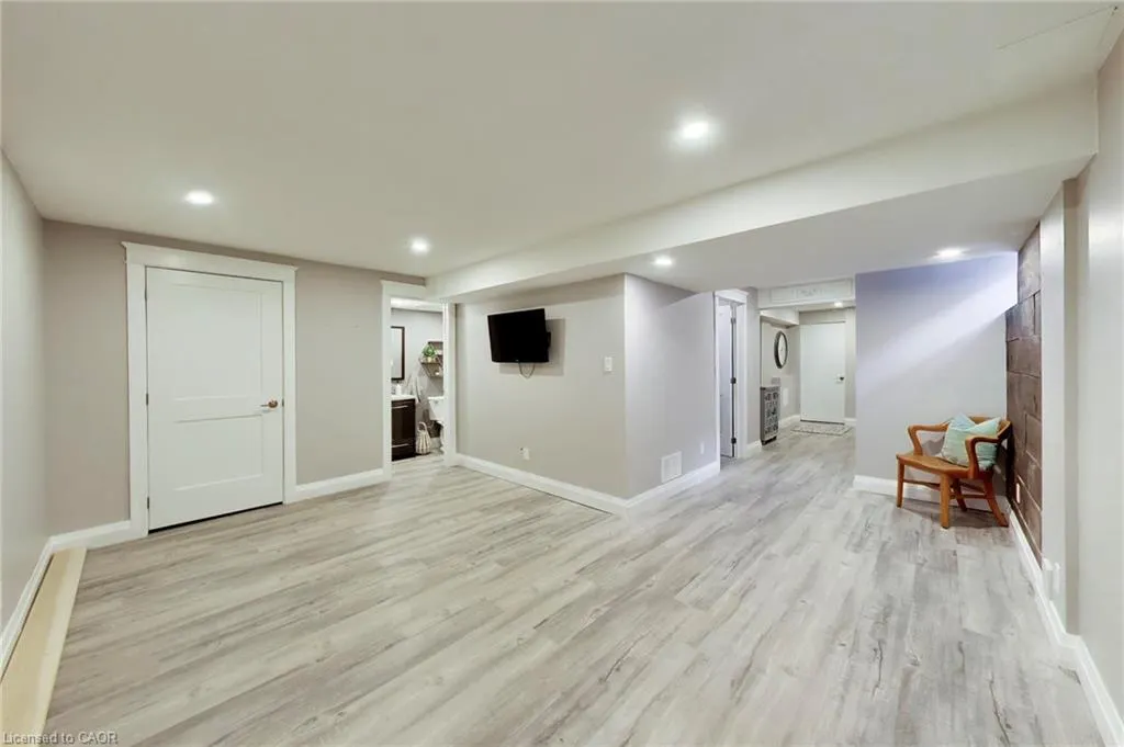 38 Udell Way