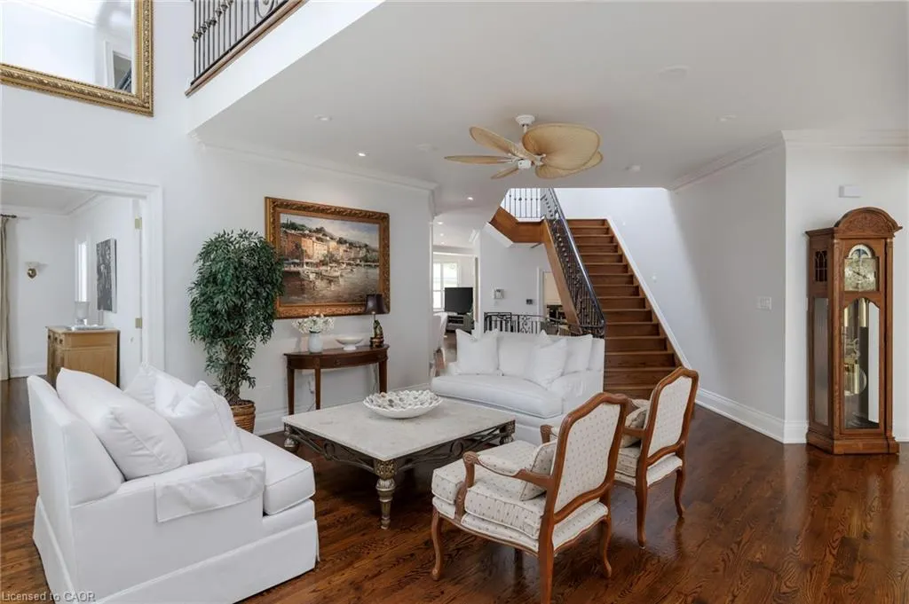 70 Shorewood Place