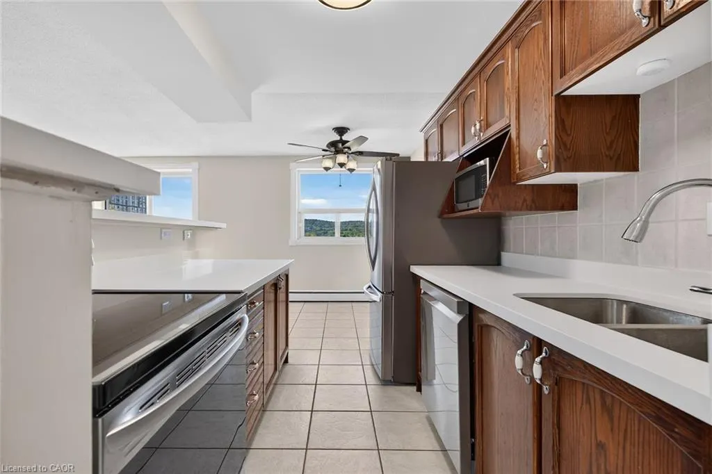 851 Queenston Road #604