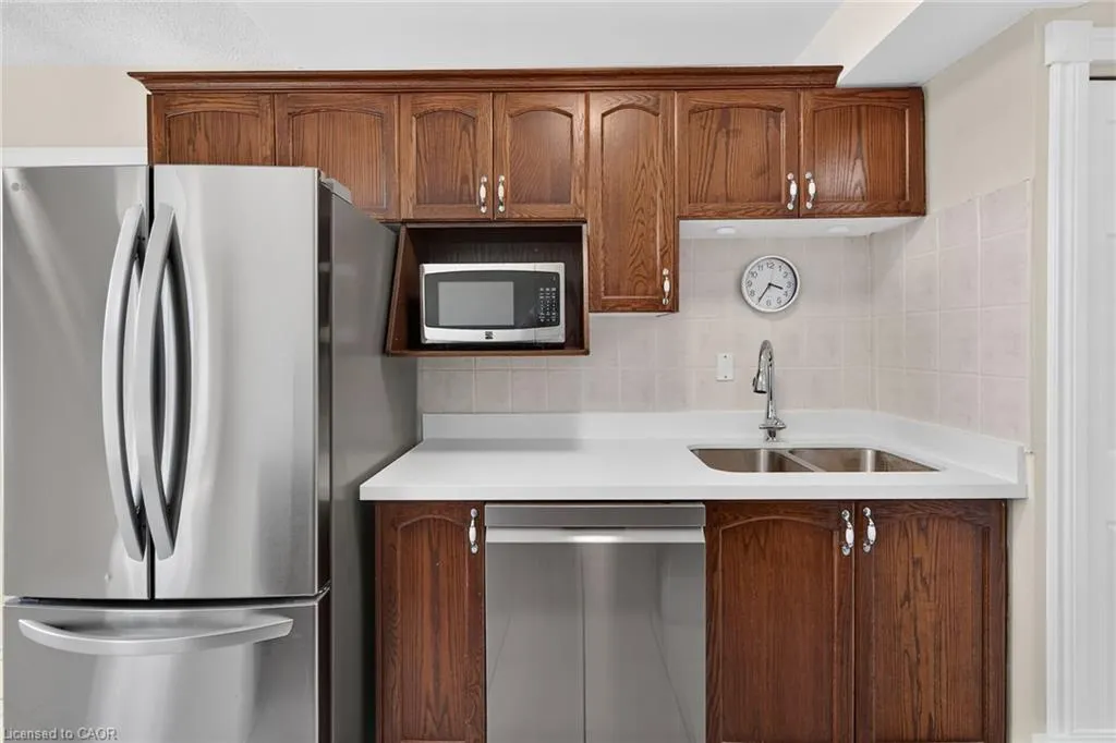 851 Queenston Road #604