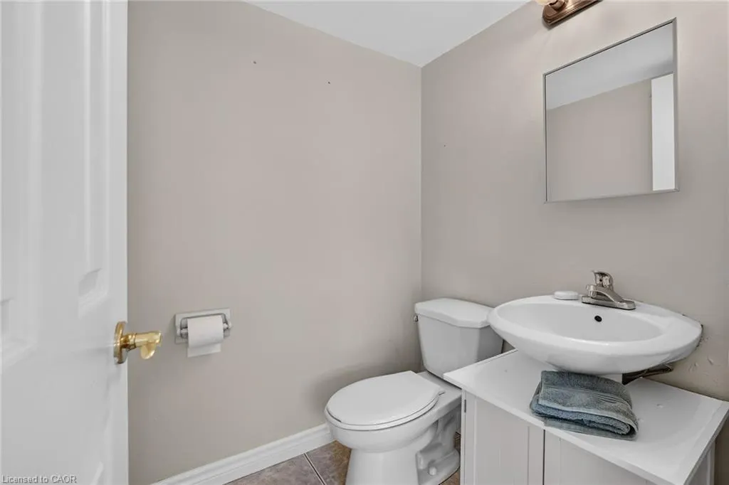 851 Queenston Road #604