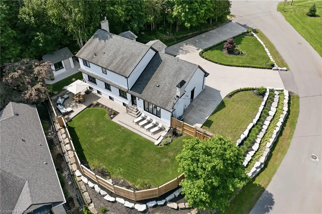 204 Fallingbrook Drive