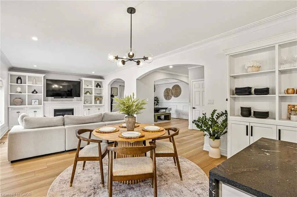 253 Upper Mount Albion Road