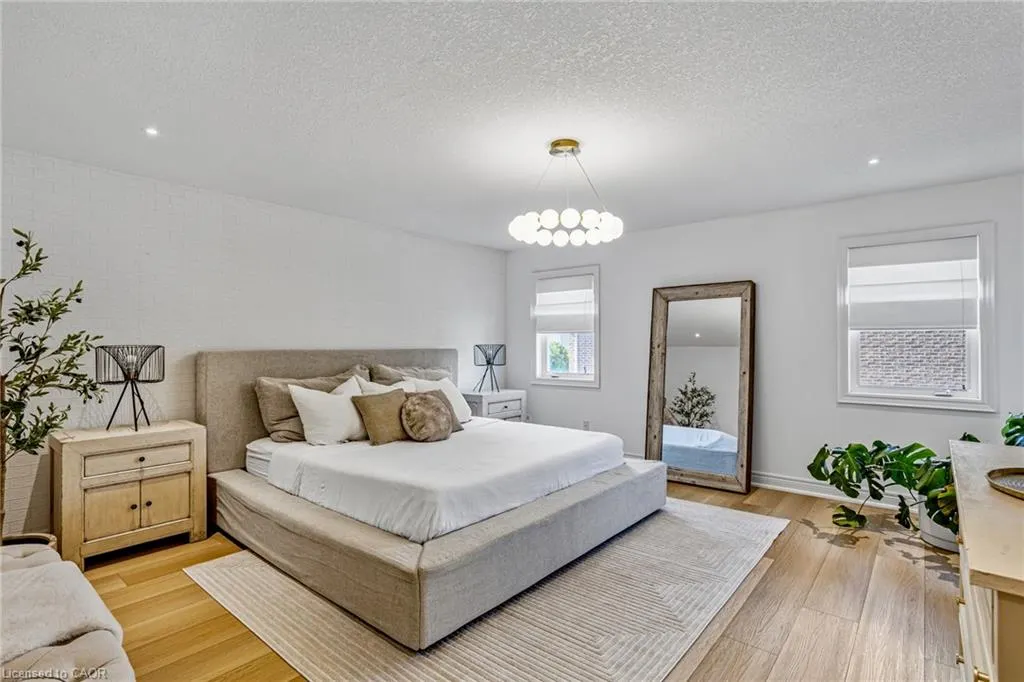 253 Upper Mount Albion Road