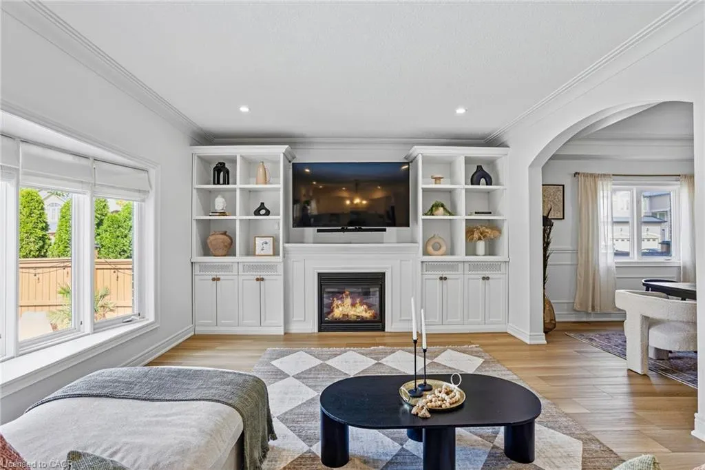253 Upper Mount Albion Road
