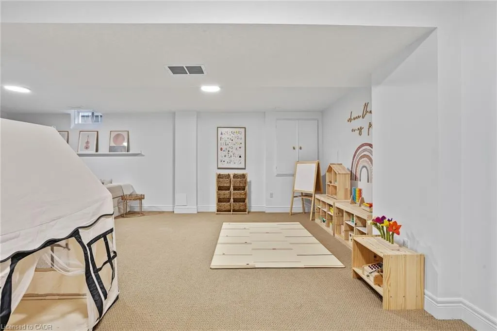253 Upper Mount Albion Road