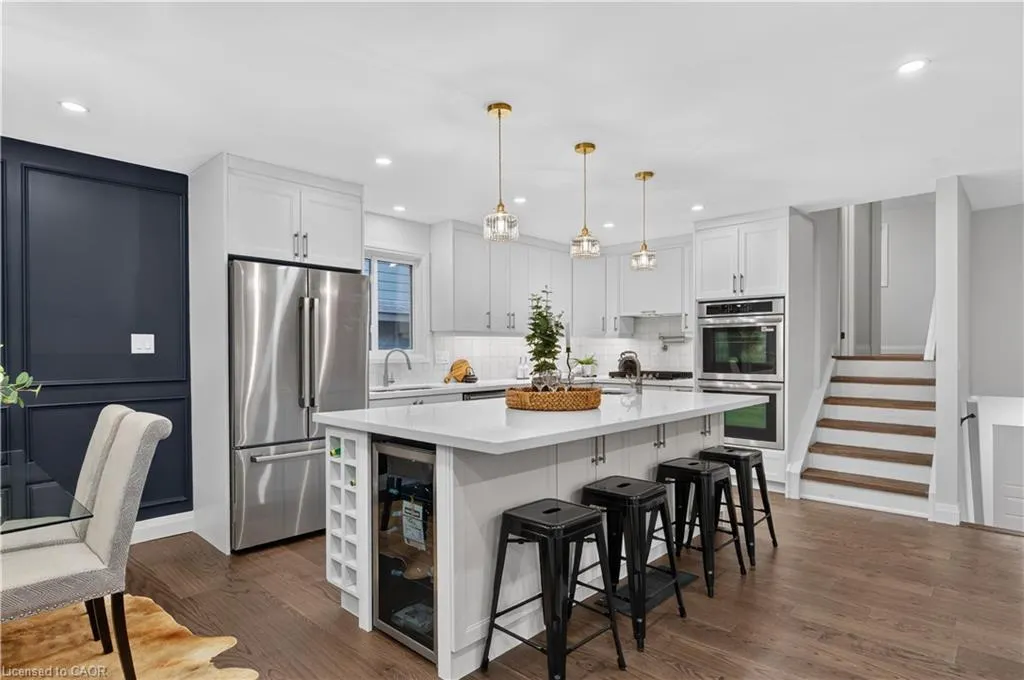 4 Woodcrest Drive