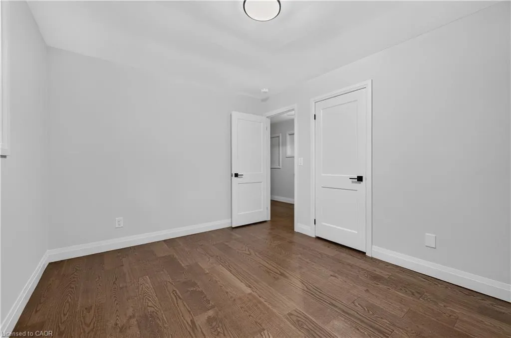 4 Woodcrest Drive