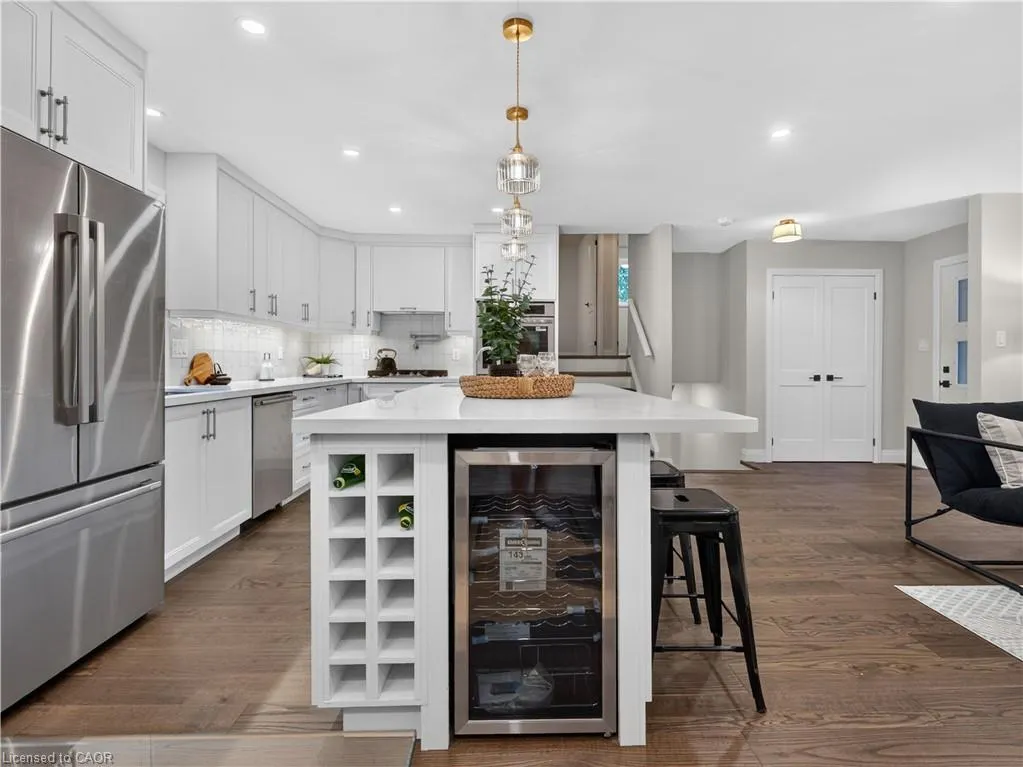 4 Woodcrest Drive