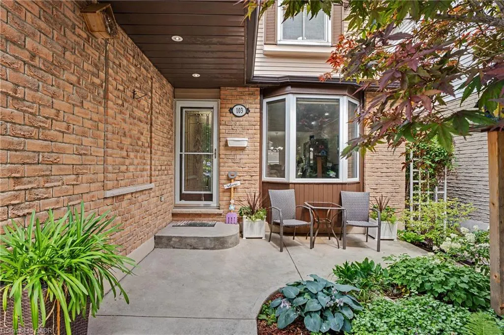 103 Glenashton Drive