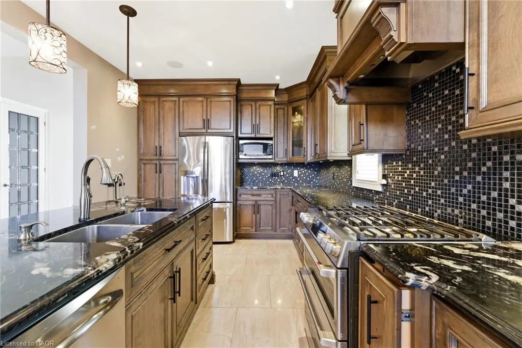 85 Hillcroft Drive