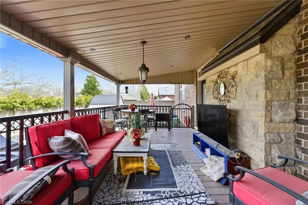 85 Hillcroft Drive