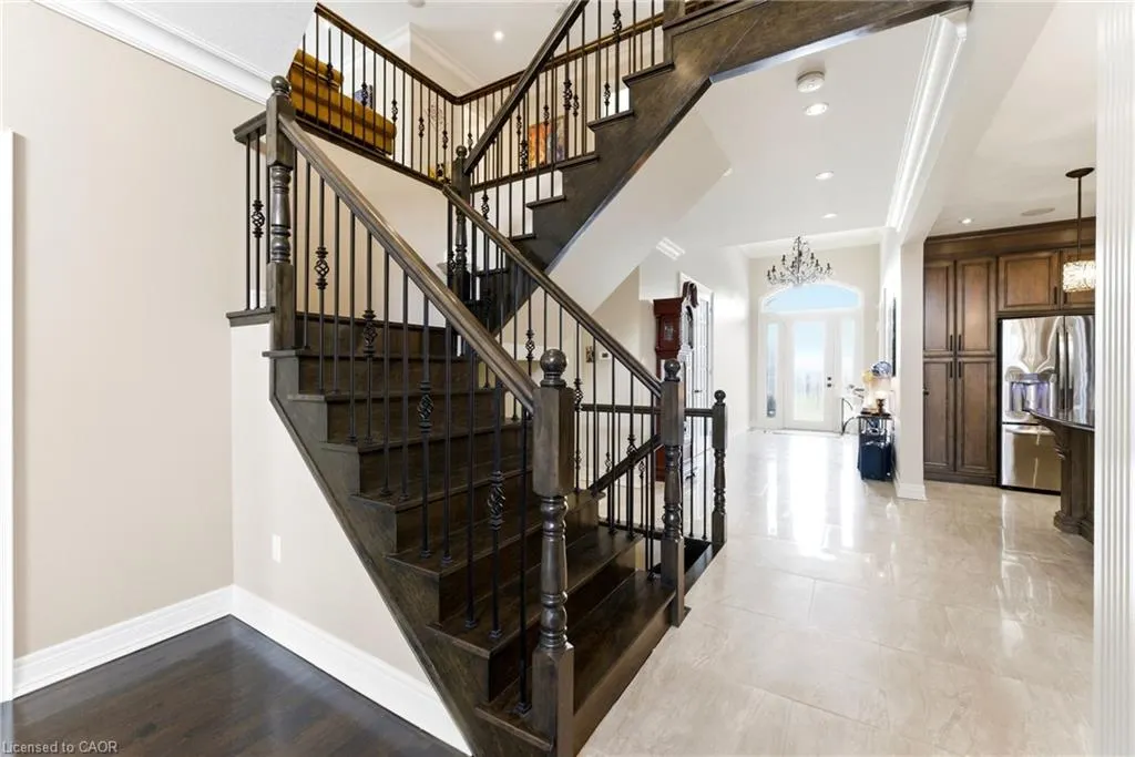 85 Hillcroft Drive