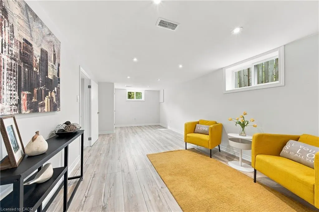 662 Dynes Road