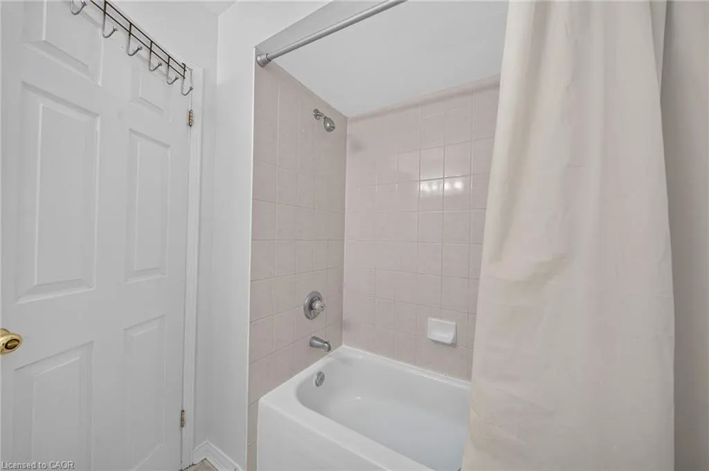 800 Paramount Drive #77