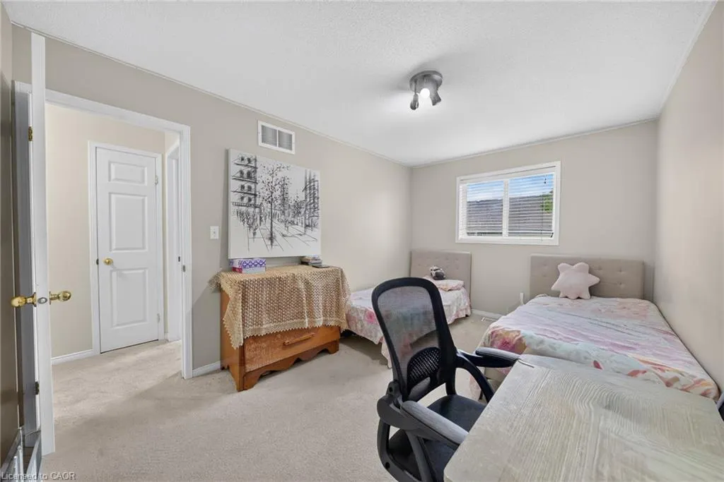 800 Paramount Drive #77