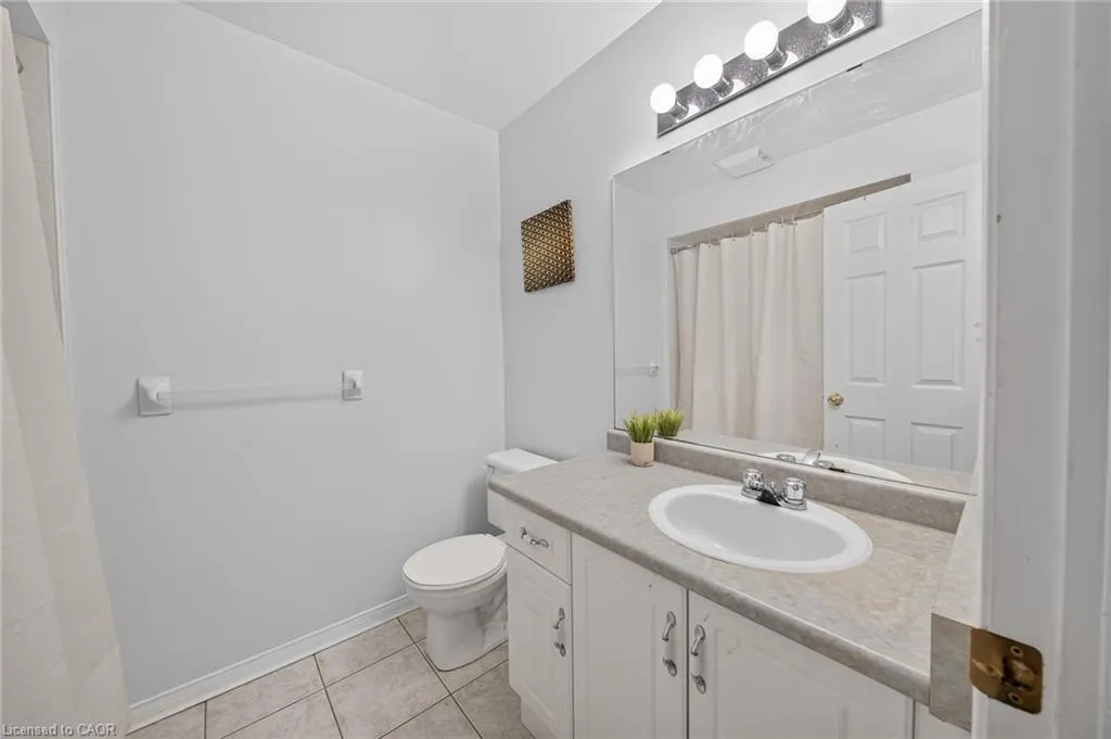800 Paramount Drive #77