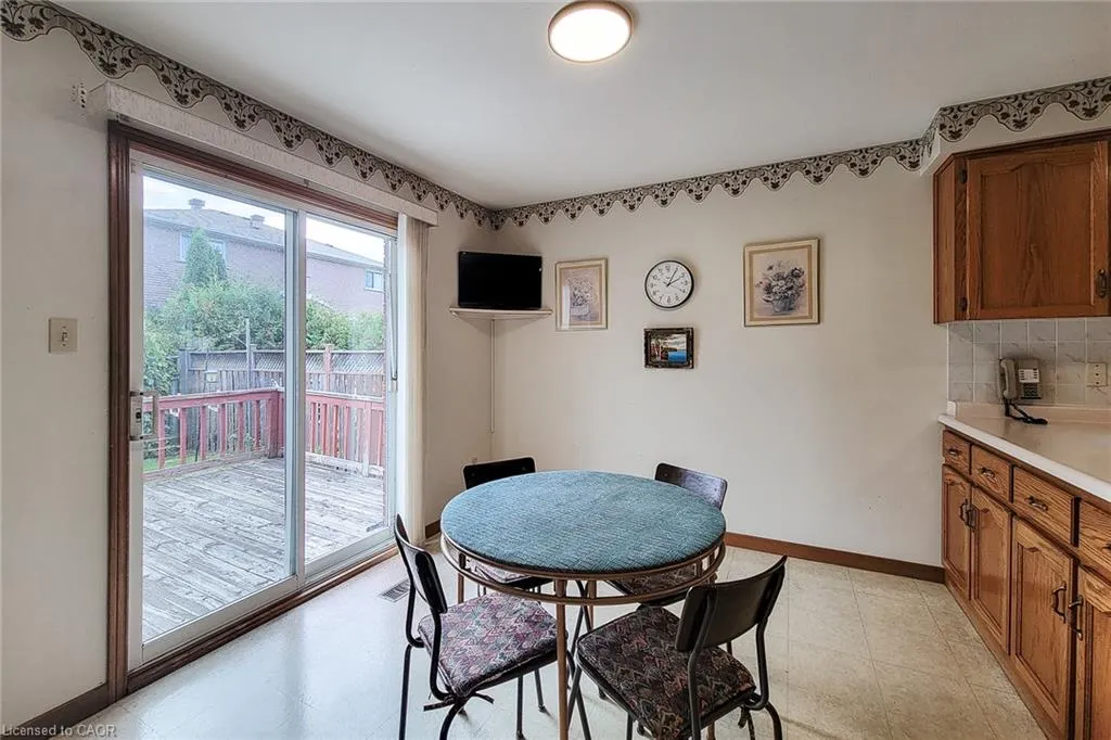 61 Highland Road
