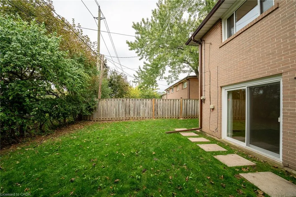 1254 Napier Crescent