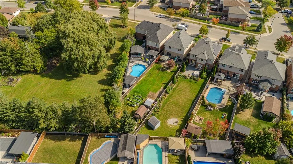 32 Great Oak Trail