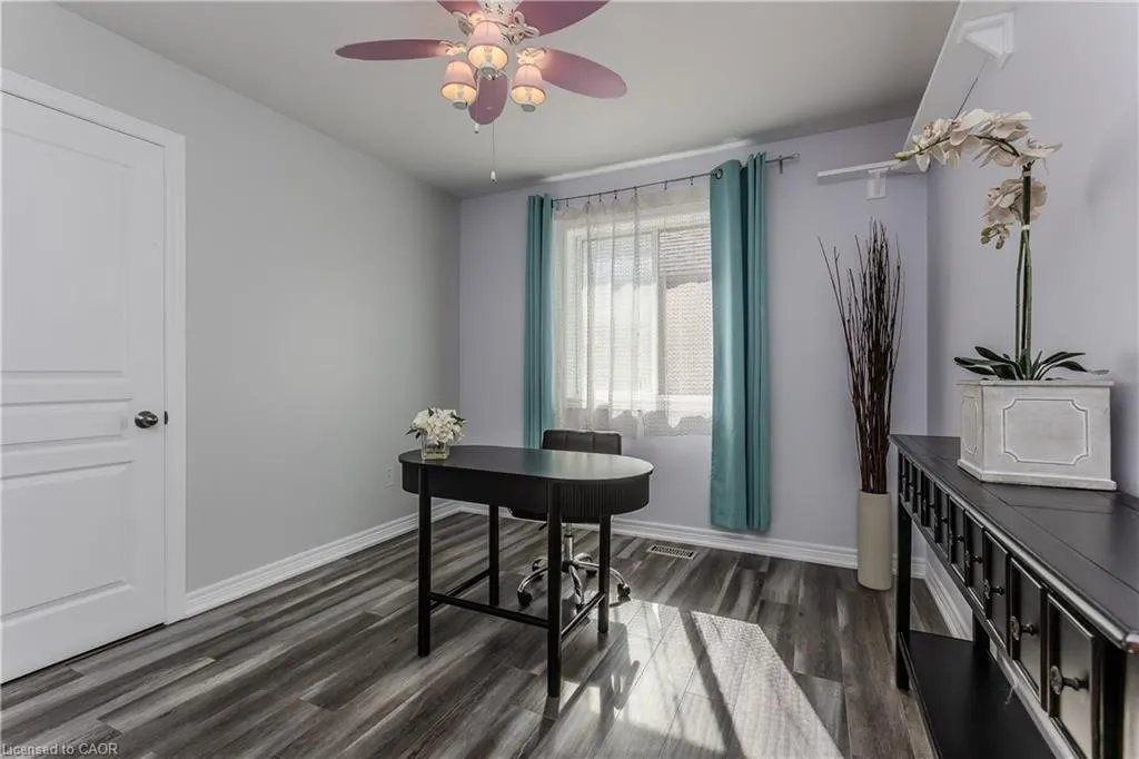 32 Great Oak Trail
