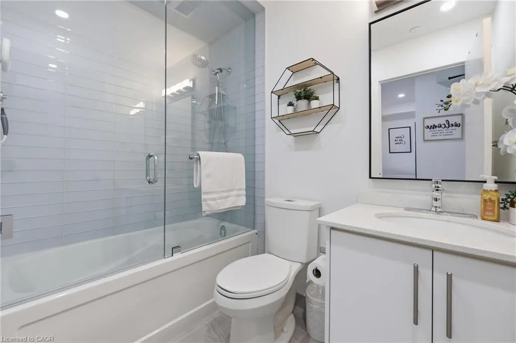 600 North Service Road #301