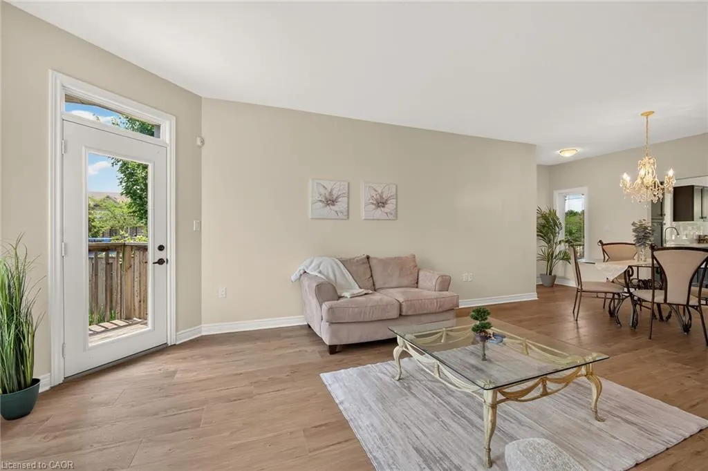 14 Ecker Lane