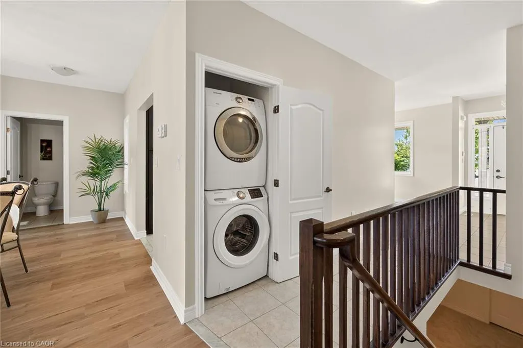14 Ecker Lane