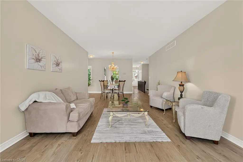 14 Ecker Lane