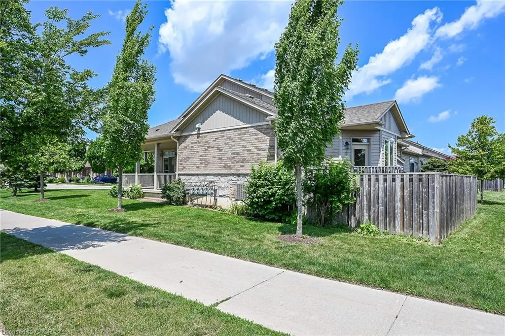 14 Ecker Lane