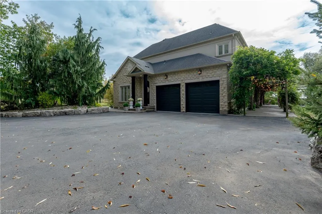 740 Fiddlers Green Road
