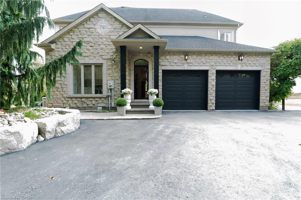 740 Fiddlers Green Road