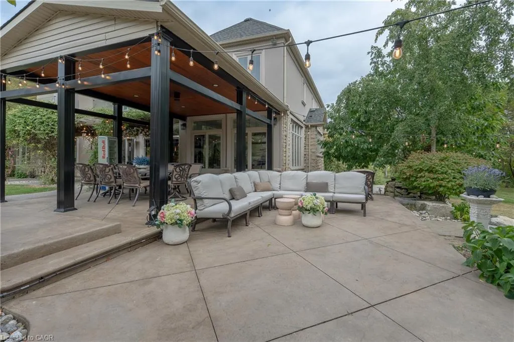 740 Fiddlers Green Road