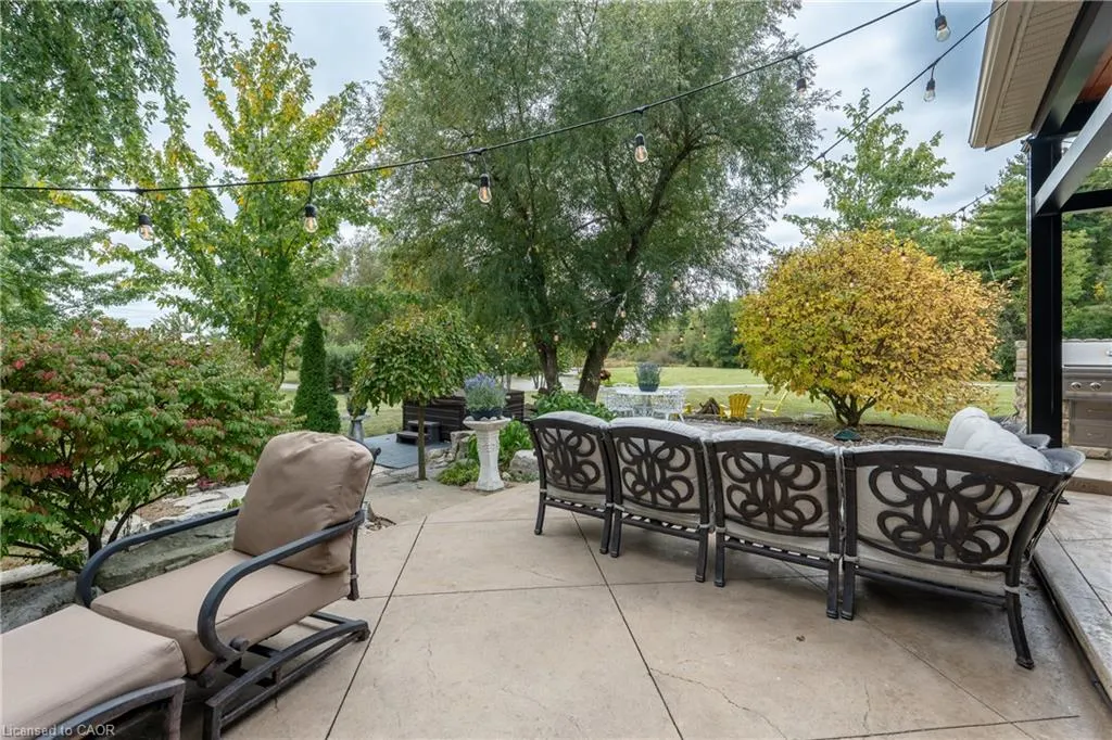 740 Fiddlers Green Road