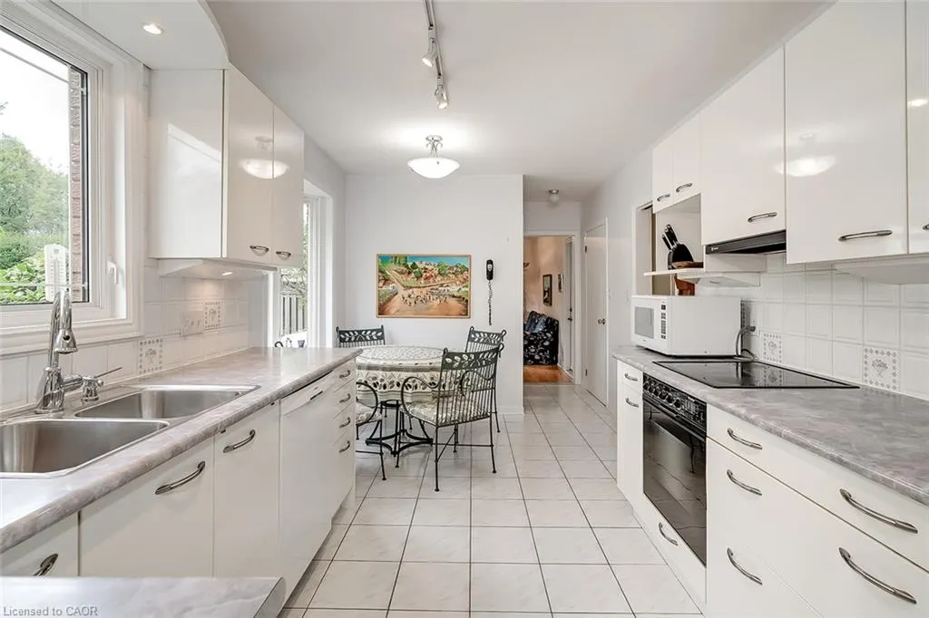 283 Belvenia Road