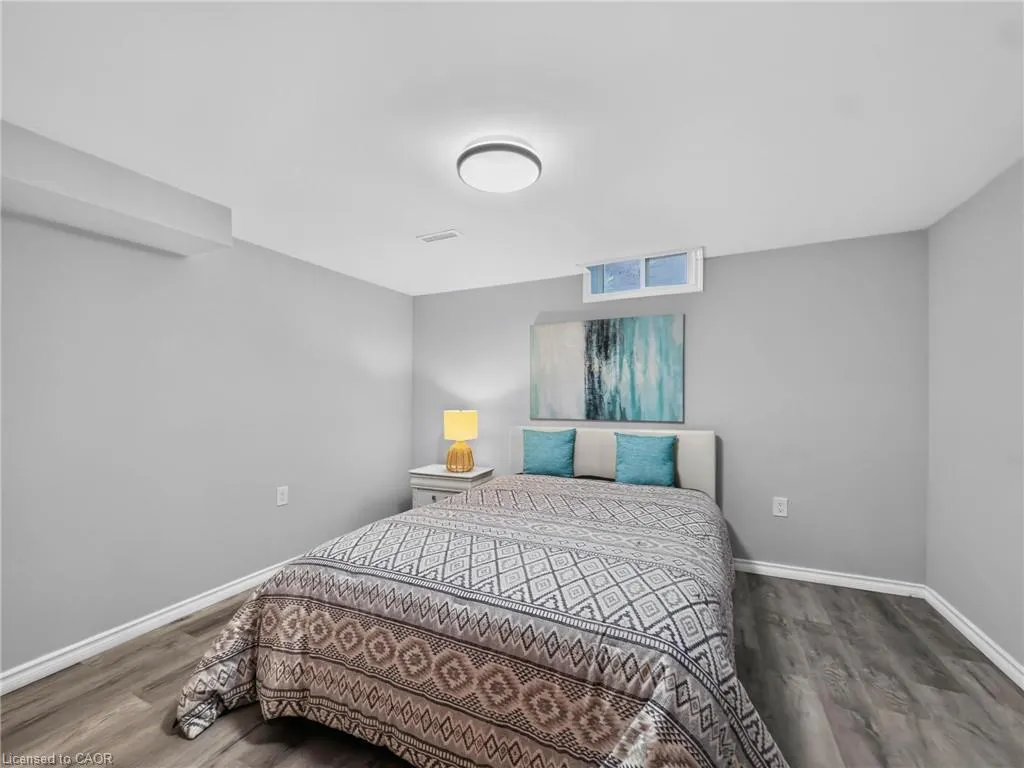 12 Sundrop Court