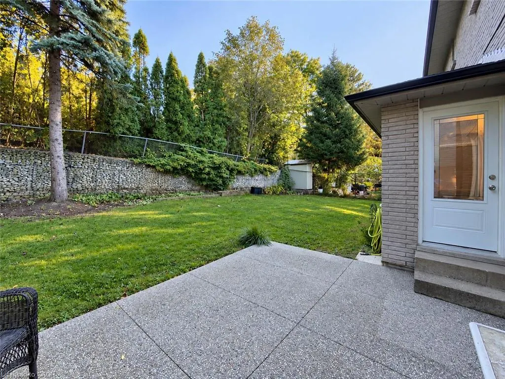 12 Sundrop Court