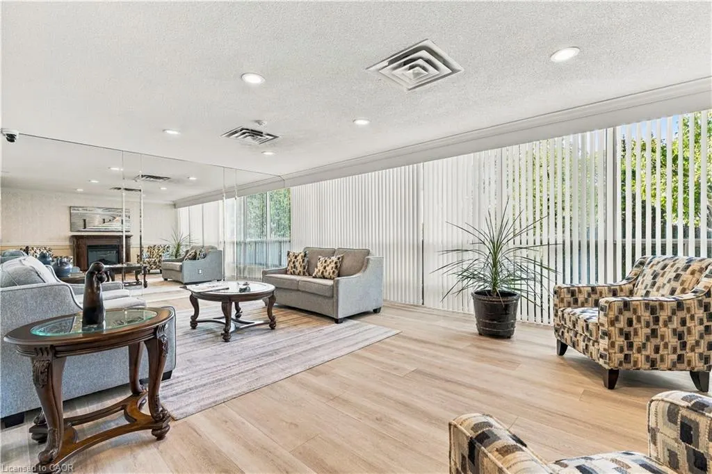5070 Pinedale Avenue #302