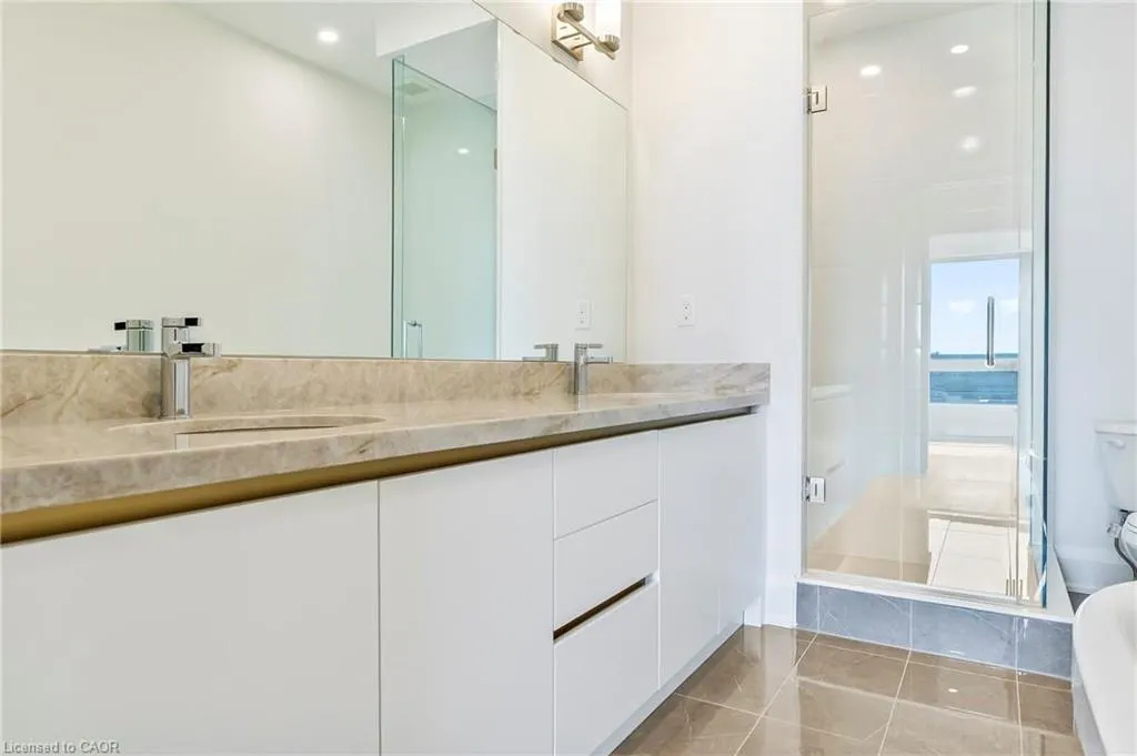 138 East Street #4