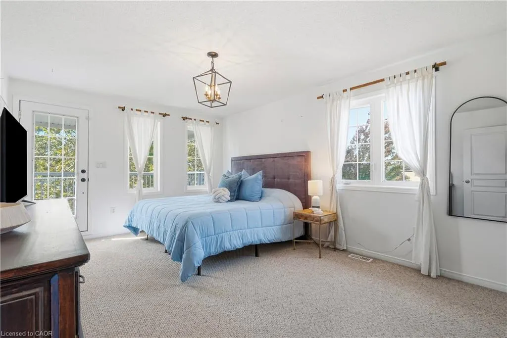86 Springstead Avenue