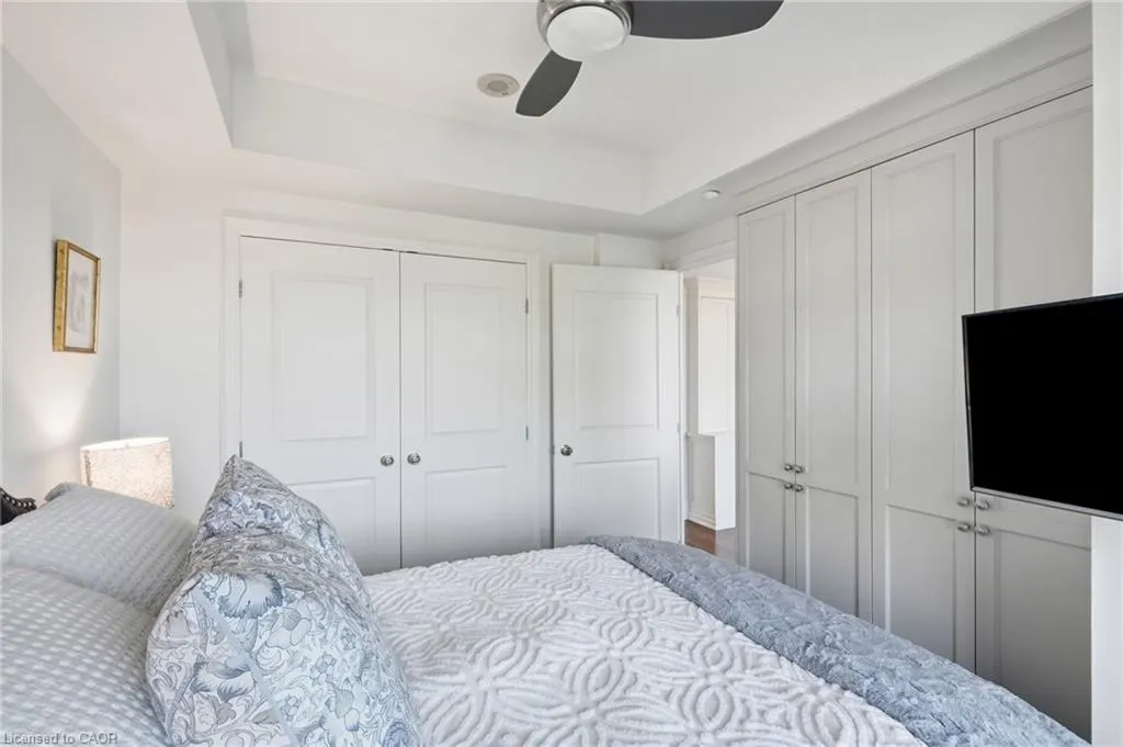 3500 Lakeshore Road W #711