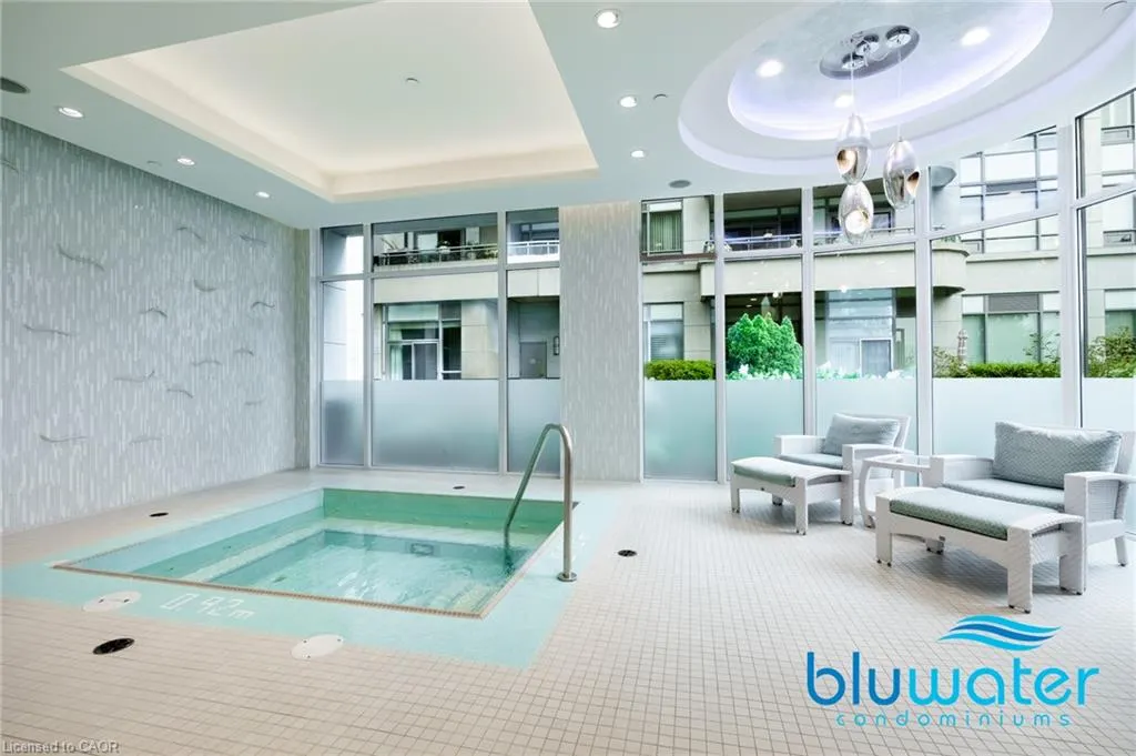 3500 Lakeshore Road W #711