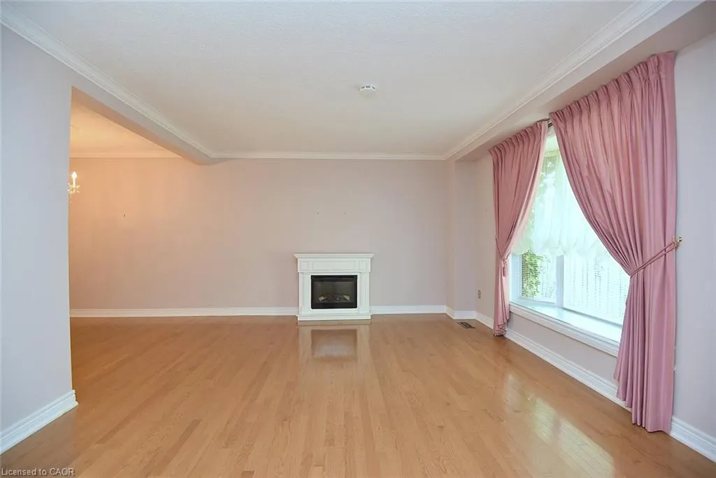 81 Aylmer Crescent