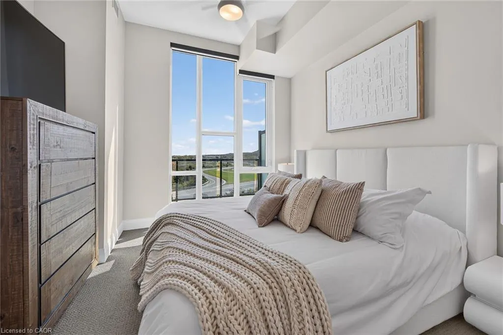 16 Concord Place #PH613