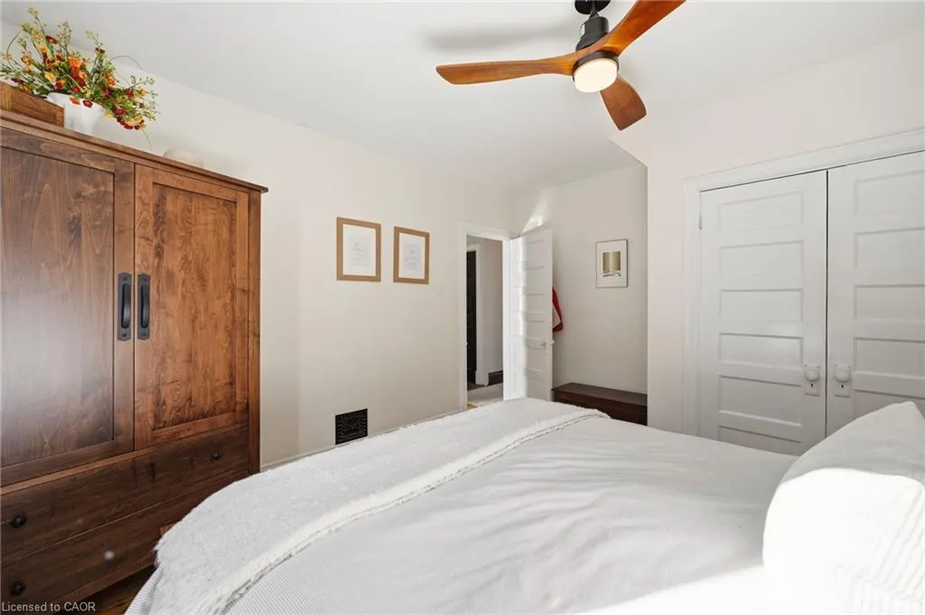 35 Fairleigh Avenue S